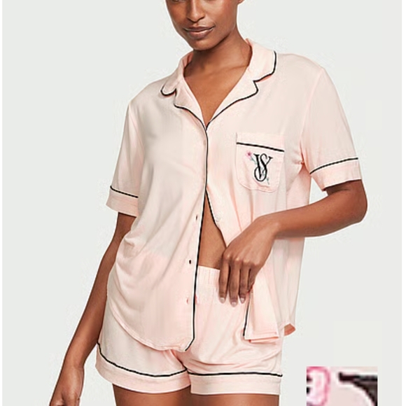 Victoria's Secret Pink Pajama Set Intimates & Sleepwear - Picture 1 of 2